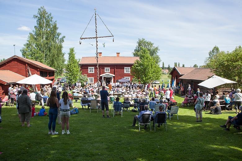 Nationaldag vid Norrbärke hembygdgård. Foto: U Hellman 